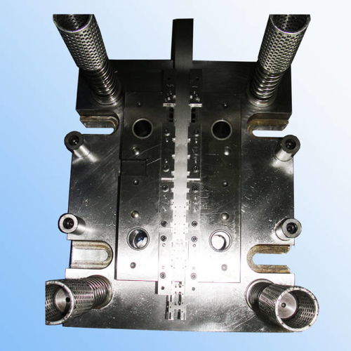 模具爆裂原因深度分析与系统性防范措施